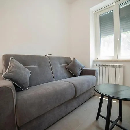 White Veio Apartament *